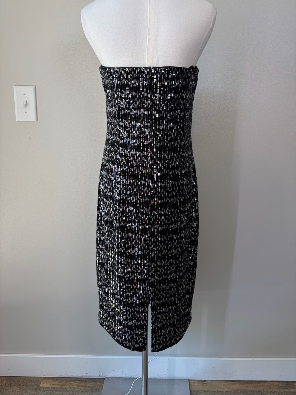 White House Black Market Strapless Sequin Knee Length Dress Party Cocktail - Picture 3 of 10